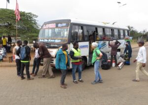 Am Busbahnhof Morogoro, kurz vor der Abfahrt